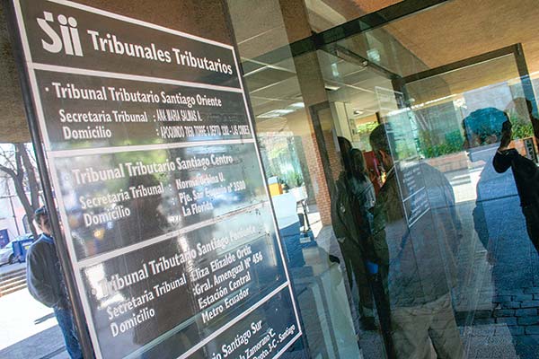 Senado reabre debate sobre apertura del secreto bancario en cuentas corrientes que tengan sobre UF 1.500