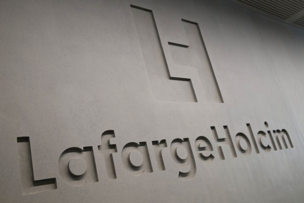 LafargeHolcim busca vender sus doce plantas cementeras en Brasil por hasta US$ 1.500 millones