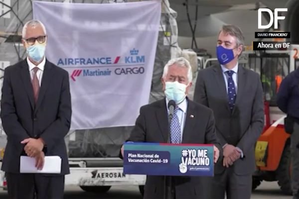 <p>Ahora en DF| Chile recibe el primer cargamento de la vacuna AstraZeneca en el marco de plan Covax</p>