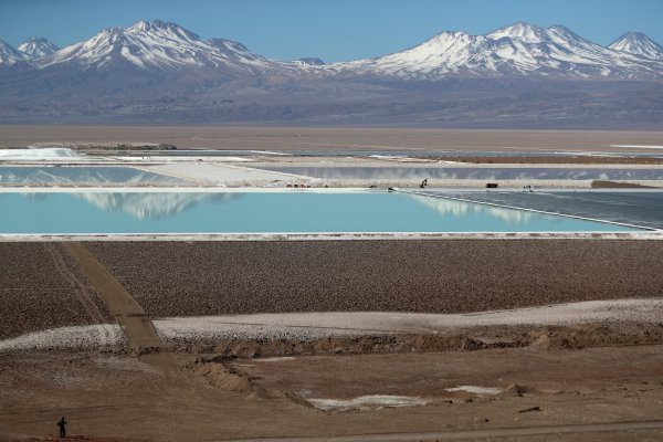 SQM recauda más de US$ 1.080 millones en aumento de capital y rematará acciones que no fueron suscritas