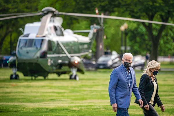 Biden presenta un masivo plan de ayuda familiar financiado por un mayor impuesto a los ricos