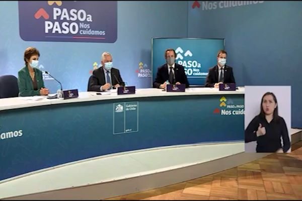<p>Ahora en DF| Casos de Covid-19 disminuyeron 11% en la última semana</p>