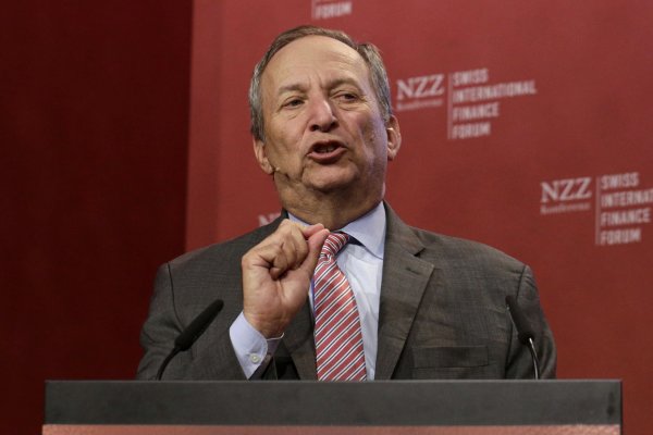 Exsecretario del Tesoro, Larry Summers, alerta por alza de la inflación y ve "una repetición de los errores de los años '70"