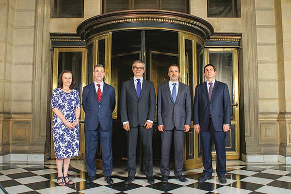 B. Central recoge preocupación por inflación global, pero ve mejor escenario macro local