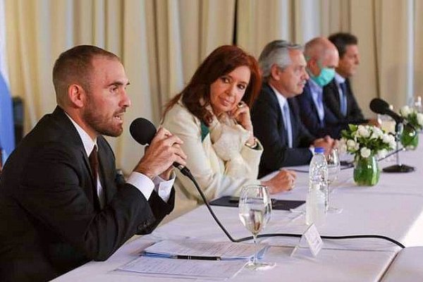 Cristina, Guzmán y el FMI: la crisis argentina según el Financial Times