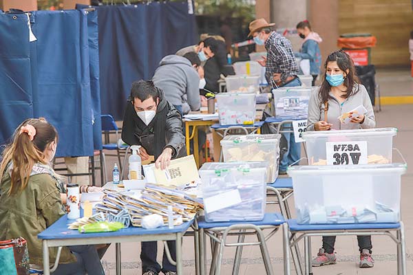 Solo tres regiones del país lograron elegir gobernador en primera vuelta