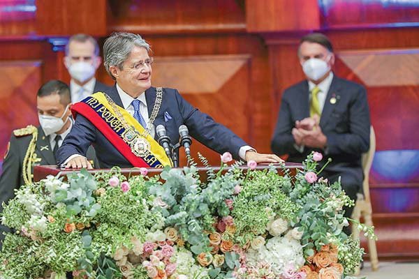 Con la promesa de la reactivación económica, Guillermo Lasso asume la presidencia de Ecuador