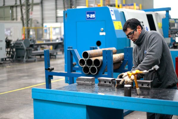 <p>Bonos, créditos y alivios tributarios: las distintas propuestas para las Pymes en las negociaciones por "mínimos comunes"</p>