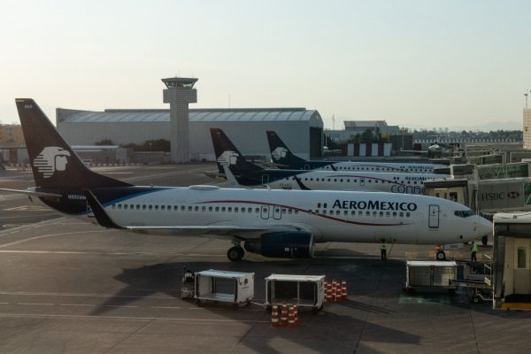 EEUU rebaja calificación de seguridad aérea de México y acciones de aerolíneas aztecas caen en picada