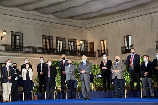 Mínimos comunes: Gobierno lanza IFE universal, fondo para Pymes y subsidio para deuda previsional