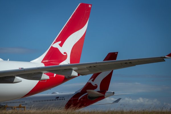 Aerolínea australiana Qantas considera vuelos gratis para personas que estén vacunadas