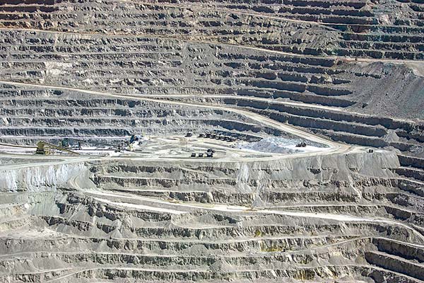 Sindicato de Escondida critica postura de BHP frente a huelga de trabajadores