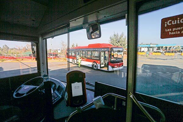Segunda parte de la licitación que renovará el Transantiago recibirá ofertas en agosto