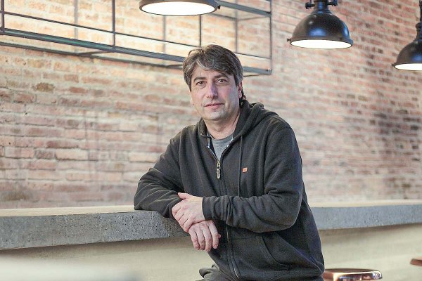 Fundador del Rivoli: “Chile es un país durísimo, no te retribuye el esfuerzo”