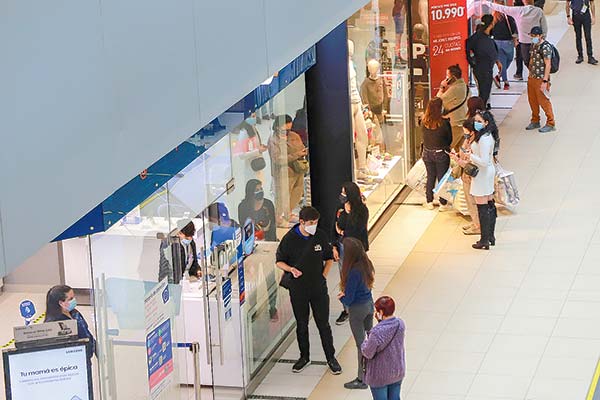 Economistas admiten sorpresa ante nueva proyección de PIB para el año y ven varias alzas de tasas