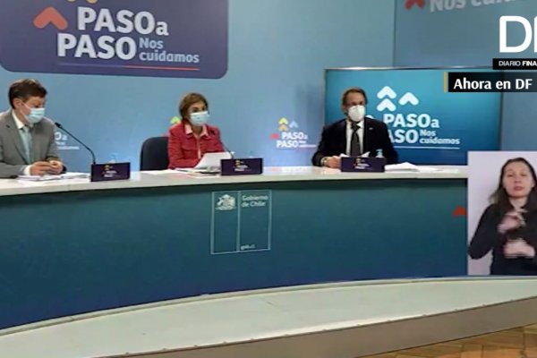 <p>Ahora en DF| Ministerio de Salud anuncia que toda la RM retrocede a cuarentena desde este sábado</p>