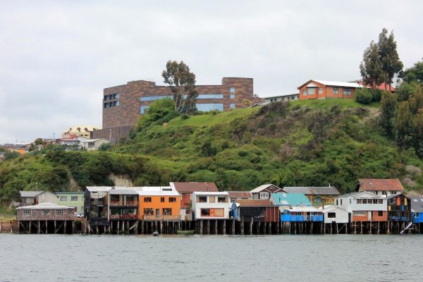 Peajes en Chiloé: las críticas de los alcaldes y organizaciones a la licitación que se acaba de lanzar de la Ruta 5