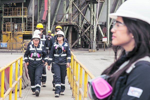 Codelco adopta el teletrabajo permanente en modalidad híbrida para más de 2 mil trabajadores