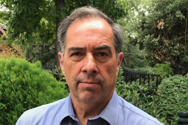 Miguel O’Ryan, infectólogo: De aquí a agosto, septiembre veremos una evidente disminución de casos activos