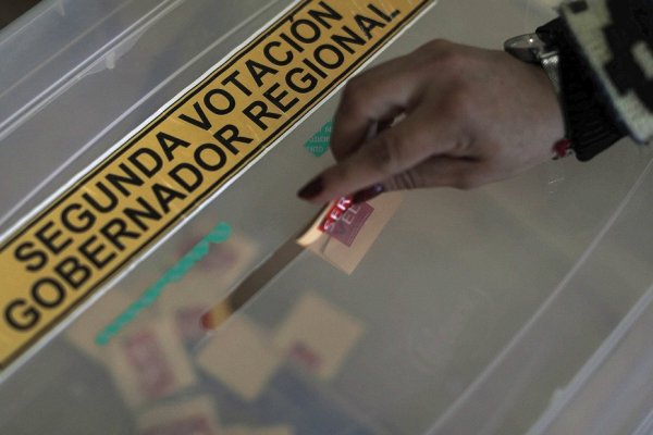 Segunda vuelta gobernadores regionales.