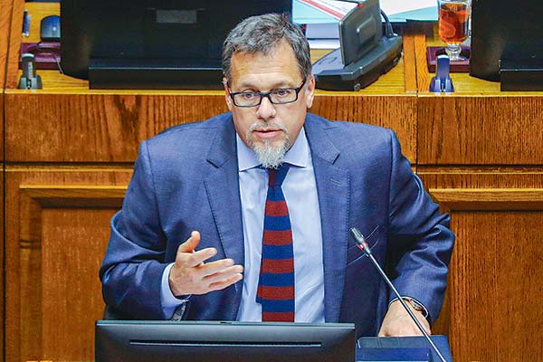 Lagos Weber presiona al Gobierno para que mande al Congreso el proyecto de exenciones tributarías