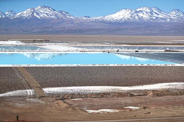 Albemarle asegura que demanda de litio continúa creciendo y pone sus fichas en nuevas plantas en operación en 2022
