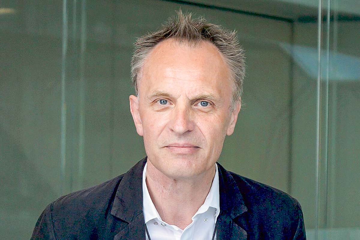 <p>Editor de revista The Lancet: “Cerrar las escuelas no es la mejor vía”</p>