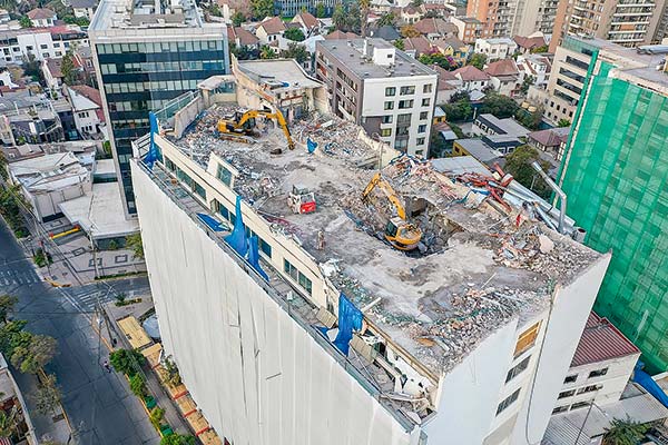 Parte inédito proyecto inmobiliario que implica derribar edificio de 11 pisos en Providencia