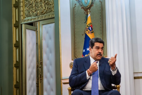 Nicolás Maduro ruega por el regreso de la inversión extranjera a Venezuela  - Diario Financiero