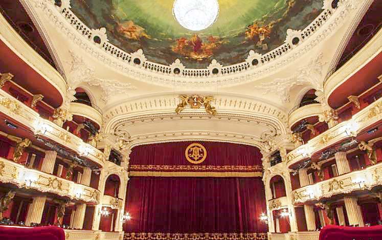 <p>El emotivo último directorio del Teatro Municipal con Alessandri </p>