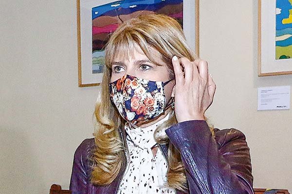 Tres puntos del IVA a las pensiones: la propuesta de cotización vía consumo que evalúa la senadora Ximena Rincón