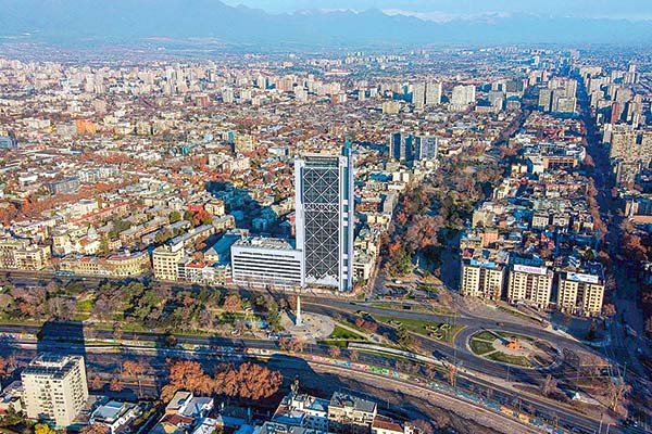 S&P aplica fuerte mejora a estimación de PIB de Chile este año, pero recorta previsión para 2022 a menos de 3%