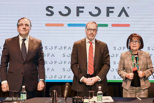 Von Appen presenta a su equipo cercano y realiza cambios a los comités internos de Sofofa