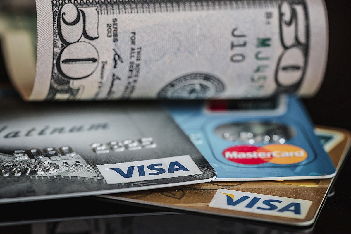 <p>¿Conviene abrir una cuenta bancaria en el extranjero?</p>