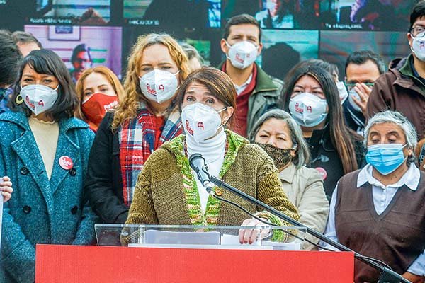 Narváez propone un sistema mixto de pensiones, reforma tributaria que recaude 5 puntos del PIB y crear nuevas empresas públicas