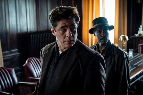 Benicio del Toro y Don Cheadle son dos de los protagonistas de "No sudden move".