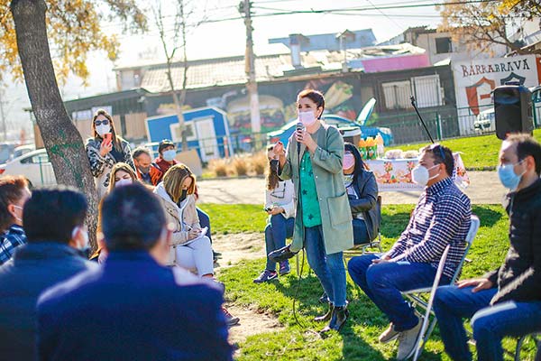 La carta del PS, Paula Narváez, en una actividad de campaña. Foto: Agencia Uno