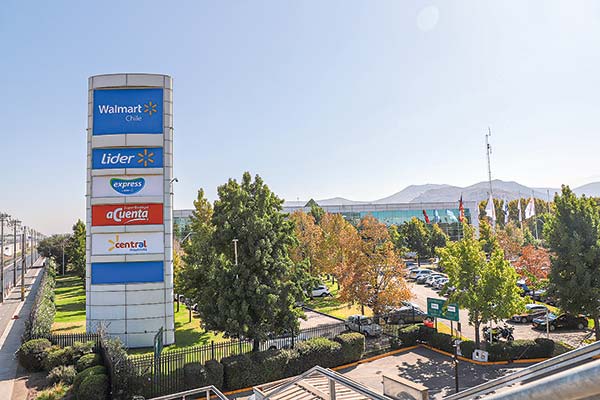 Crece disputa entre FinTech y Walmart por rechazo de tarjetas de prepago