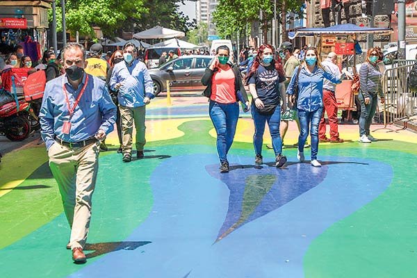 <p>Analistas prevén que la economía volverá a crecer en dobles dígitos en julio por la menor base de comparación y los cambios del Paso a Paso</p>