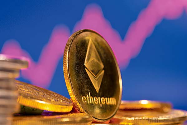 Ethereum toma la delantera en las criptomonedas y crece más que el Bitcoin