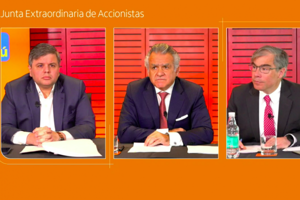 <p>El CEO de Banco Itaú Chile, Gabriel Moura; el director del banco, Fernando Aguad; y el gerente legal, Cristián Toro.</p>