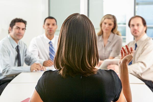 "Efecto congelador": las consecuencias de un cambio de CEO en las comunicaciones internas de las empresas