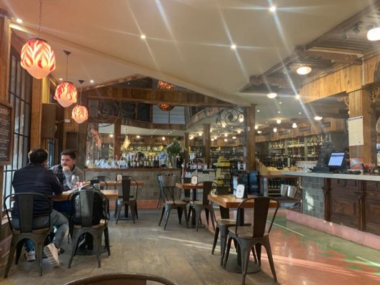 Las nuevas cepas de La Vinoteca: Familia Awad Manzano entra a la propiedad tras comprar participación a histórico socio