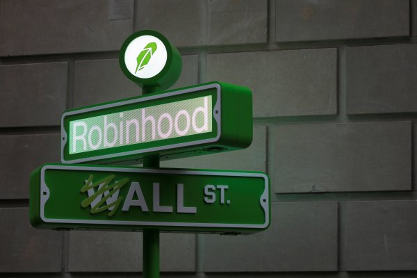Quería pero no pudo: Robinhood apostaba por ser sensación en Wall Street pero se transformó en la peor apertura de la historia en su categoría