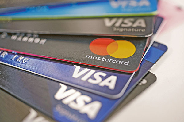 Visa defiende las “reglas” que establece su negocio ante el TDLC tras peticiones de cambio de otros actores