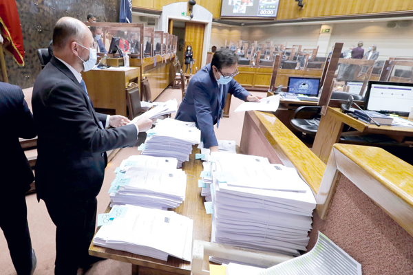 Los ministerios y servicios reintegraron al Fisco US$ 1.600 millones en fondos de cuentas corrientes en 2020