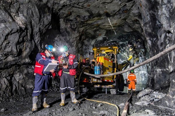 Casi 3.500 trabajadores mineros podrían llegar a huelga tras rechazos en negociaciones colectivas