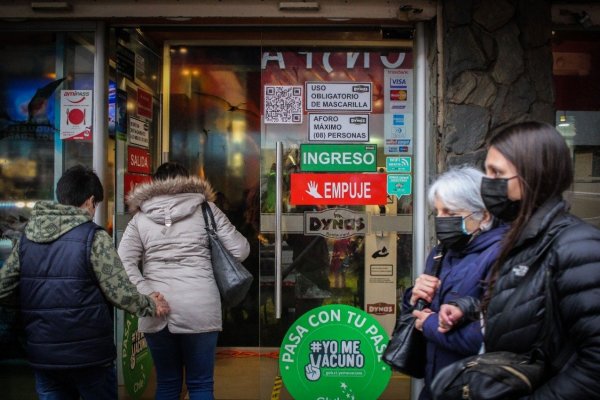 Economía chilena rompe todos los pronósticos: Imacec crece más de 20% en junio
