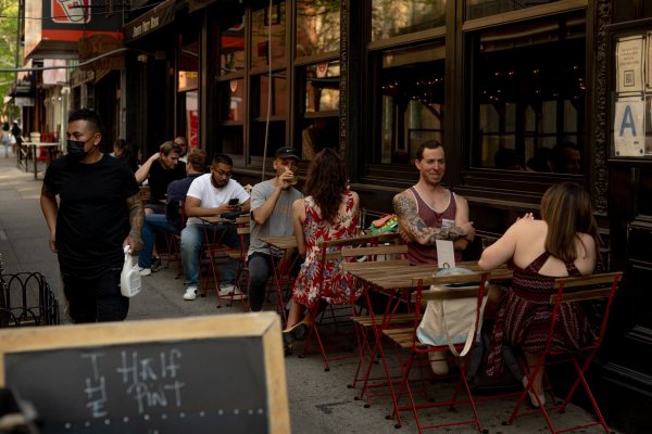 El sector de servicios en Estados Unidos se expandió a un ritmo récord en julio