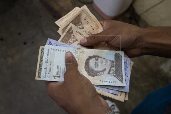 <p>Venezuela anuncia una nueva reconversión que eliminará seis ceros a la moneda</p>